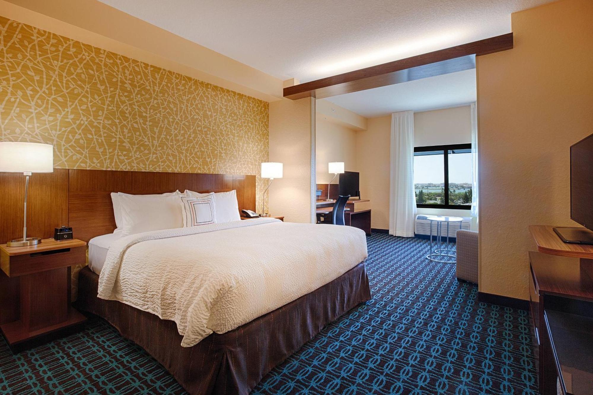 Fairfield Inn & Suites By Marriott Clearwater Beach Esterno foto